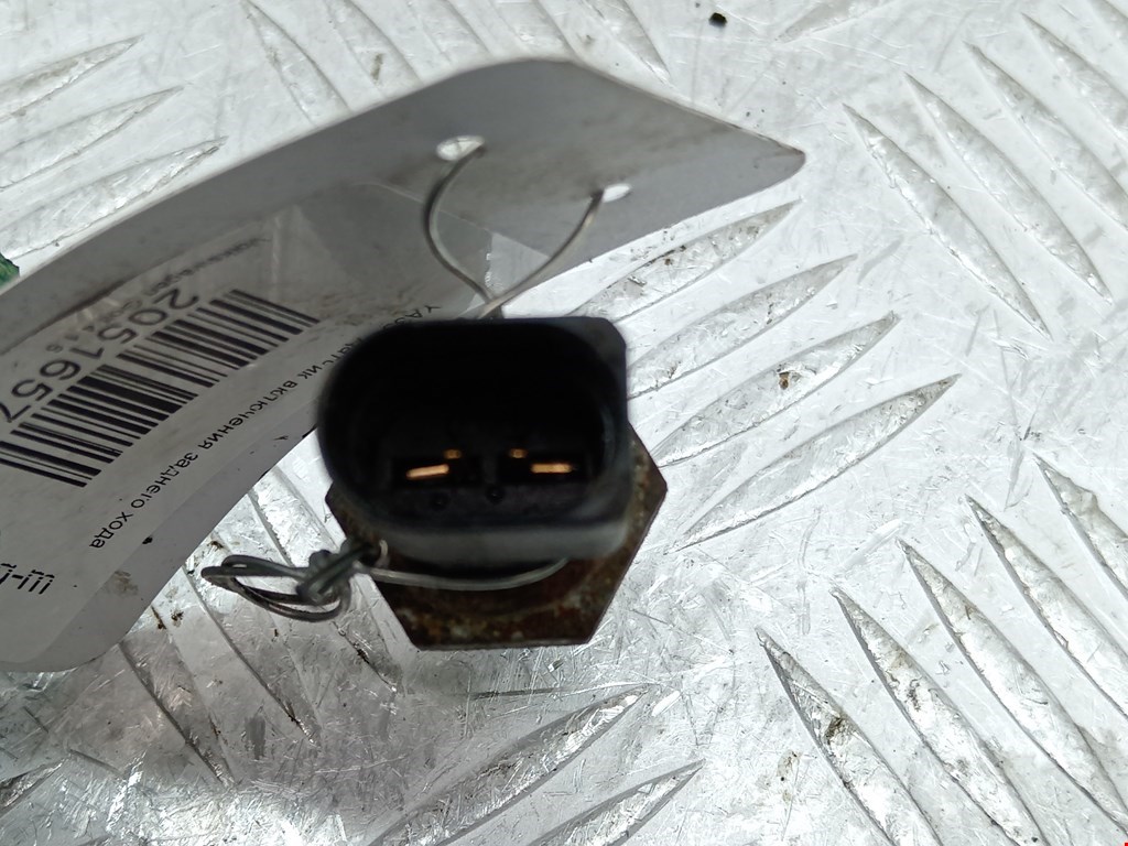 Датчик включения заднего хода VOLKSWAGEN Golf IV 1997-2003