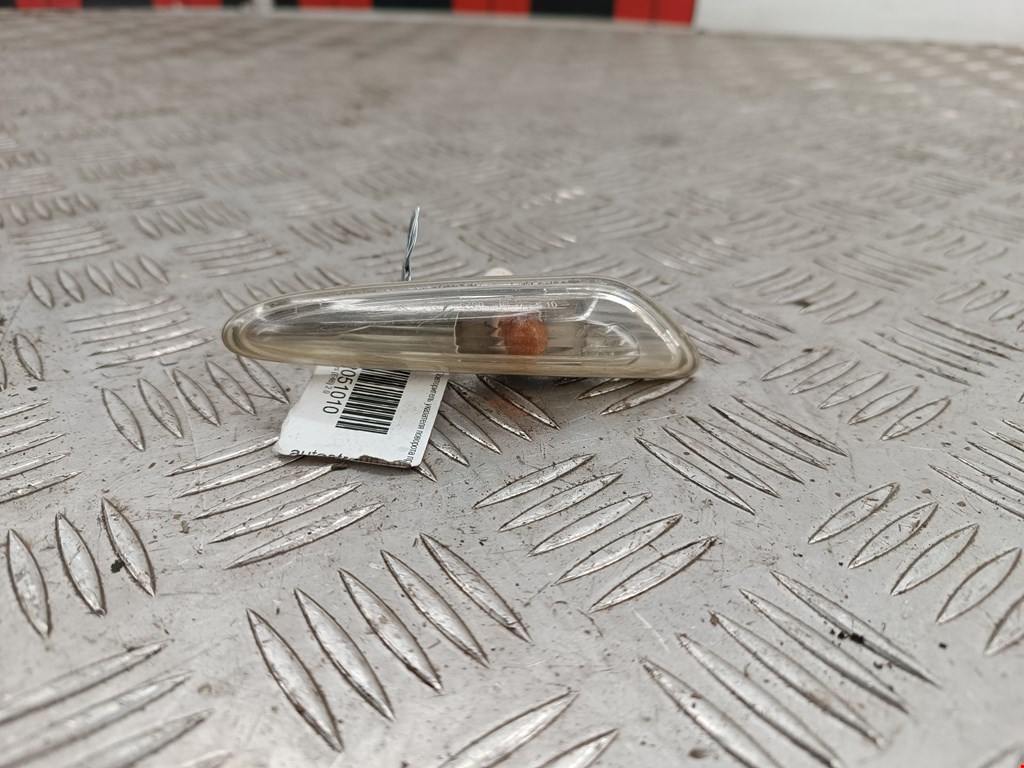 Повторитель указателя поворота правый BMW 3-Series (E46) (1998-2007)