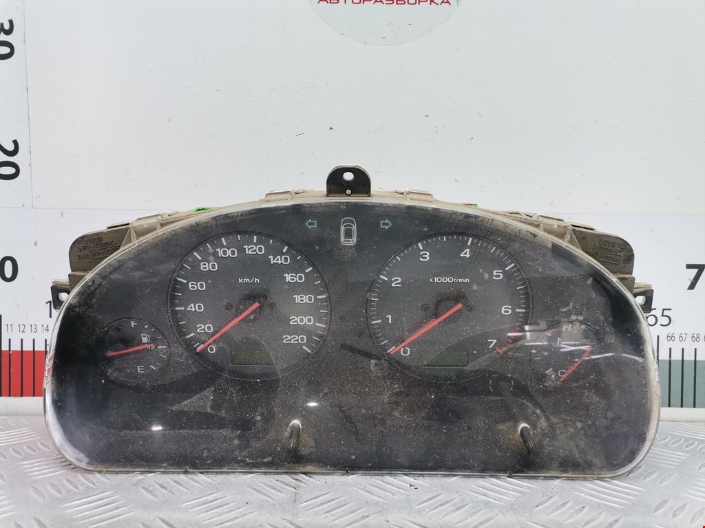 Панель приборная (щиток приборов) Subaru Legacy 3 (BE/BH) (1998-2004)