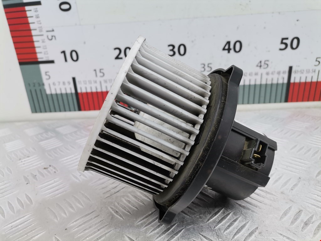 Моторчик (мотор) отопителя салона CHEVROLET Spark 2005-2010