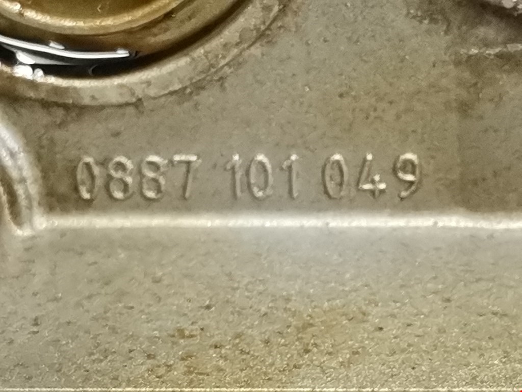 Корпус масляного фильтра AUDI A8 D3 2003-2010