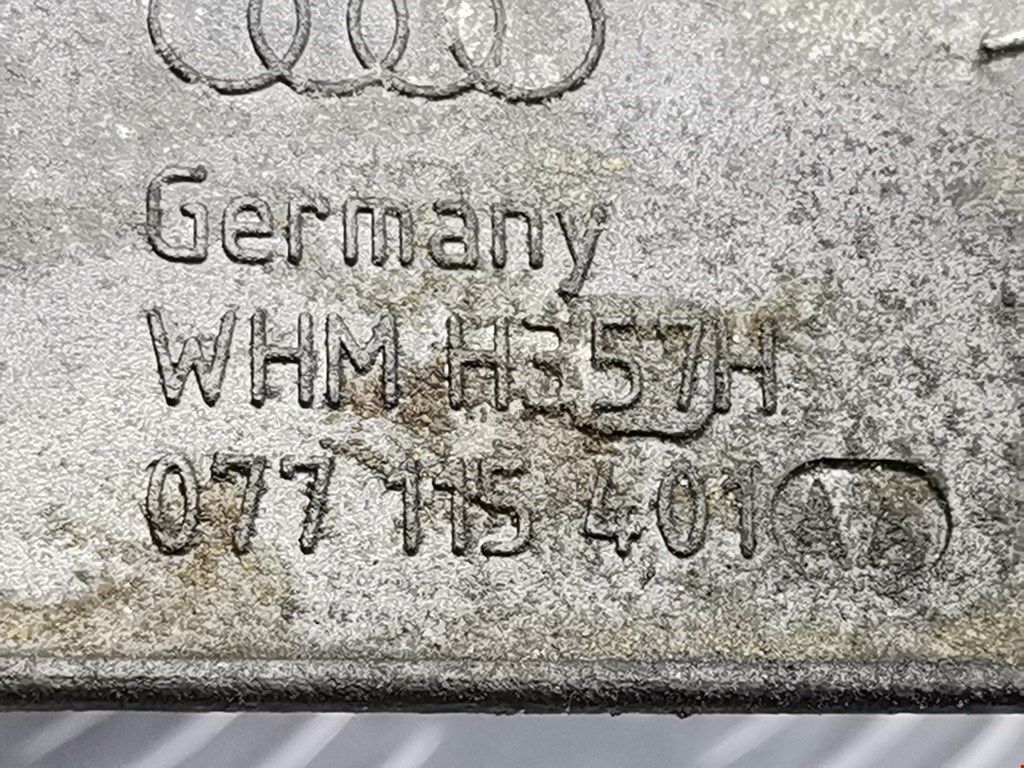 Корпус масляного фильтра AUDI A8 D3 2003-2010