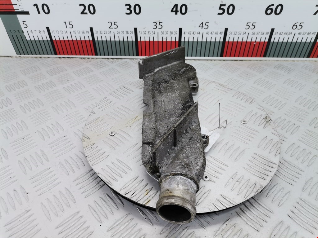 Тройник системы охлаждения AUDI A8 D3 2003-2010