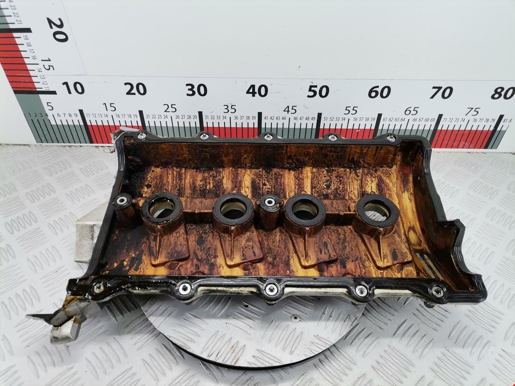 Крышка головки блока (клапанная) AUDI A8 D3 2003-2010