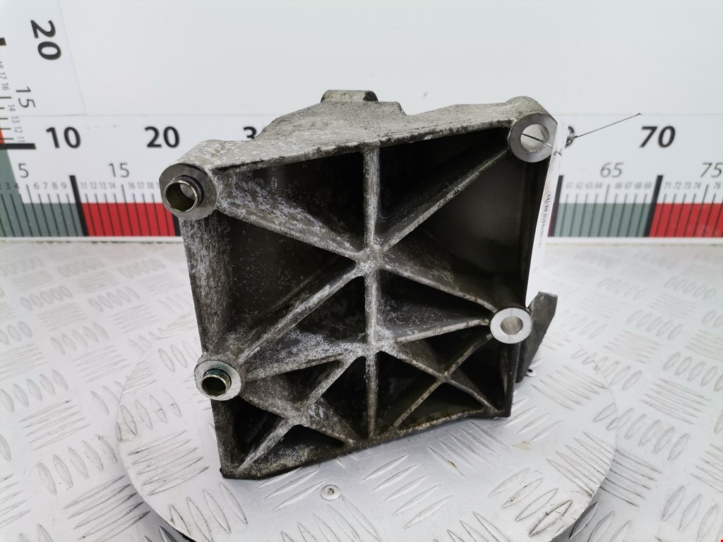 Кронштейн гидроусилителя Audi A8 D3 (2002-2010)