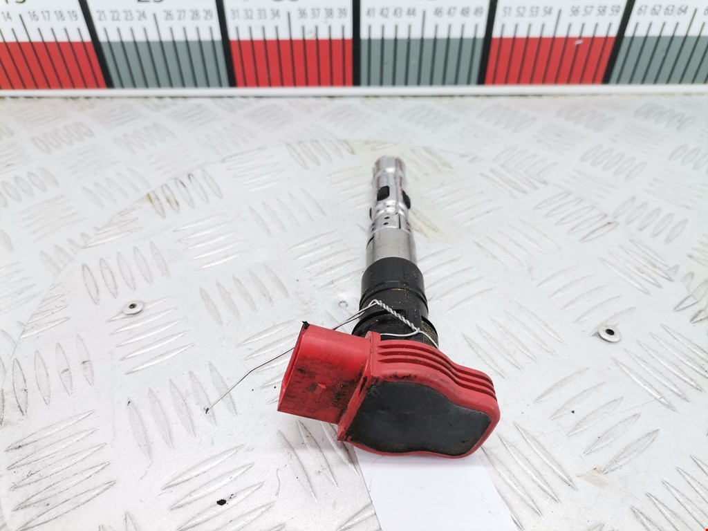 Катушка зажигания AUDI A8 D3 2003-2010