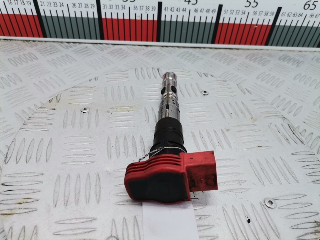 Катушка зажигания AUDI A8 D3 2003-2010