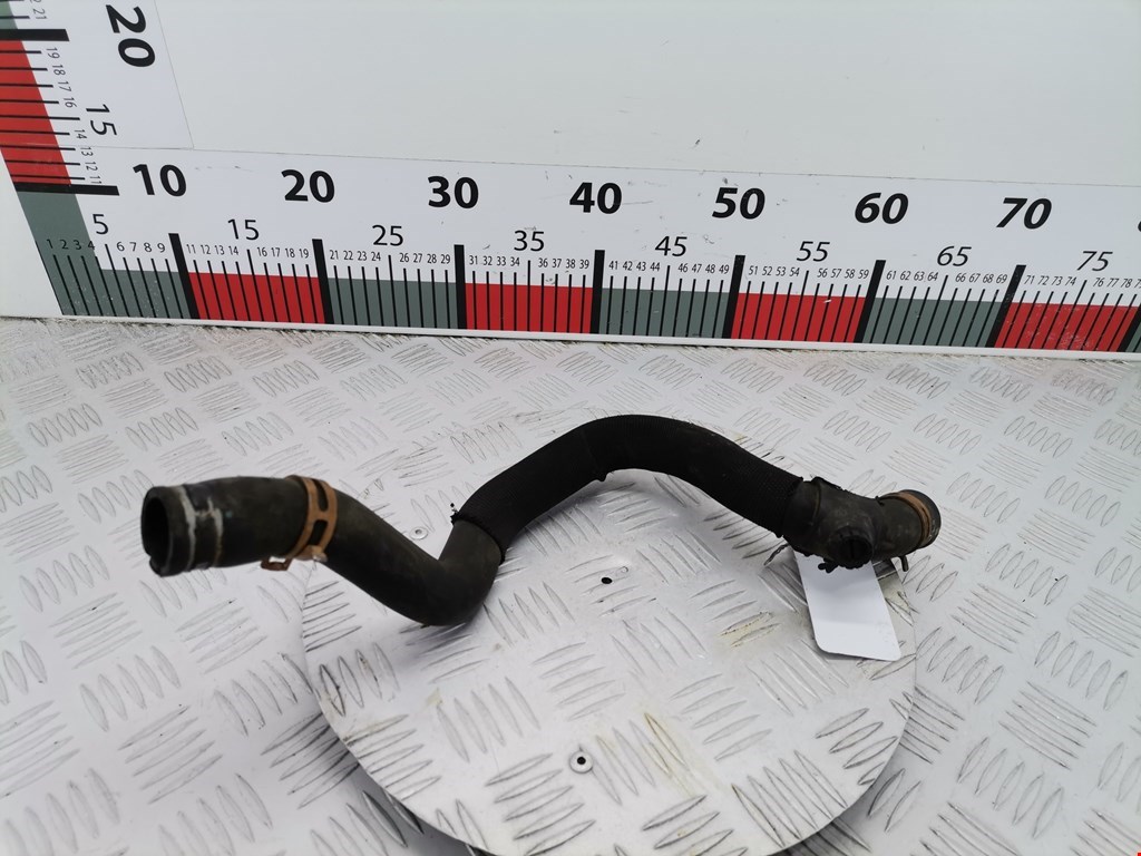 Патрубок AUDI A8 D3 2003-2010