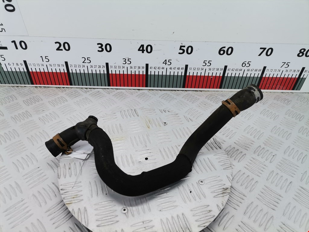 Патрубок AUDI A8 D3 2003-2010