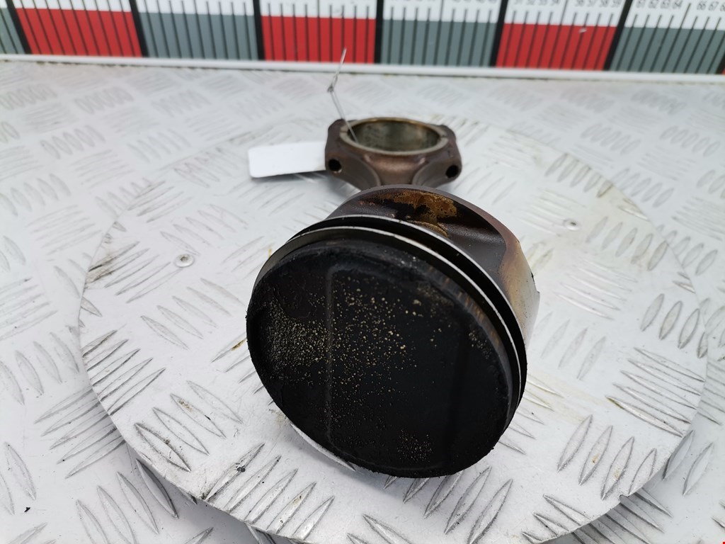 Поршень с шатуном AUDI A8 D3 2003-2010