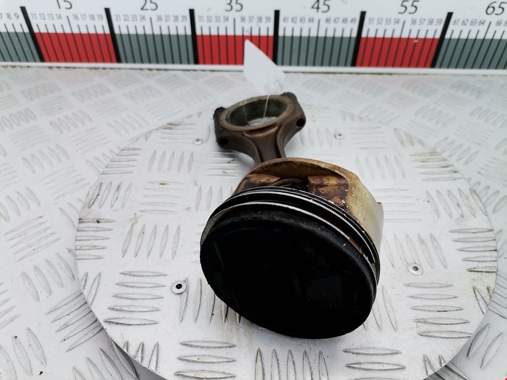 Поршень с шатуном AUDI A8 D3 2003-2010