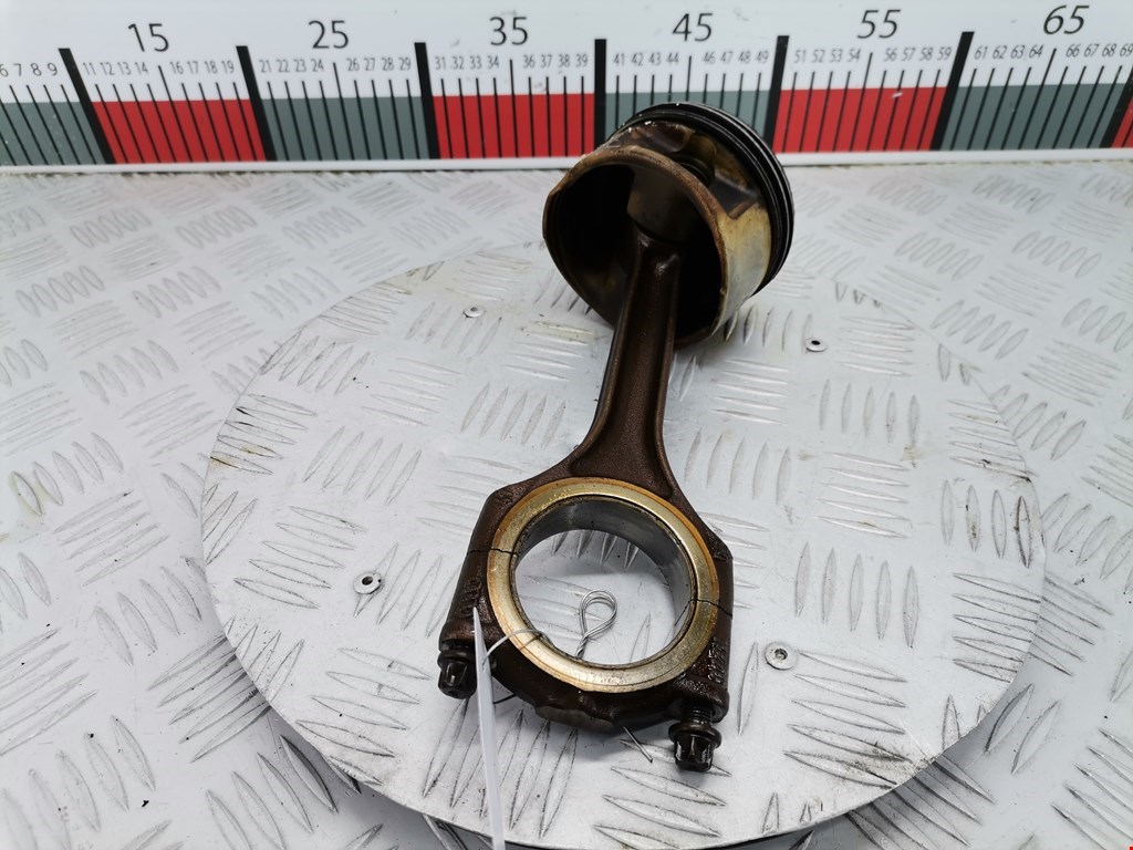 Поршень с шатуном AUDI A8 D3 2003-2010