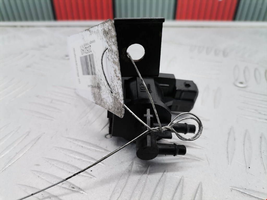 Клапан воздушного фильтра Volkswagen Transporter (T4) (1990-2003)