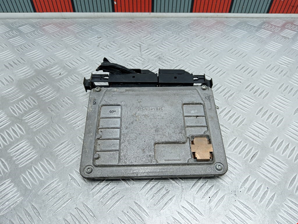 Блок управления двигателя (ЭБУ) SKODA Fabia MK1 1999-2006