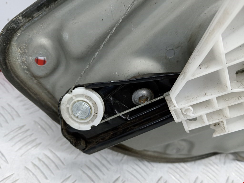 Стеклоподъемник задний левый SKODA Octavia A5 1Z- 2004-2013