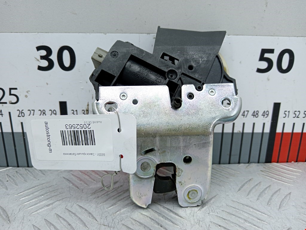 Замок багажника (крышки двери) AUDI A6 C6 2004-2010