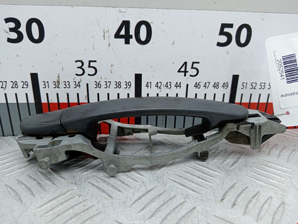 Ручка двери задней наружная левая SKODA Octavia A5 1Z- 2004-2013