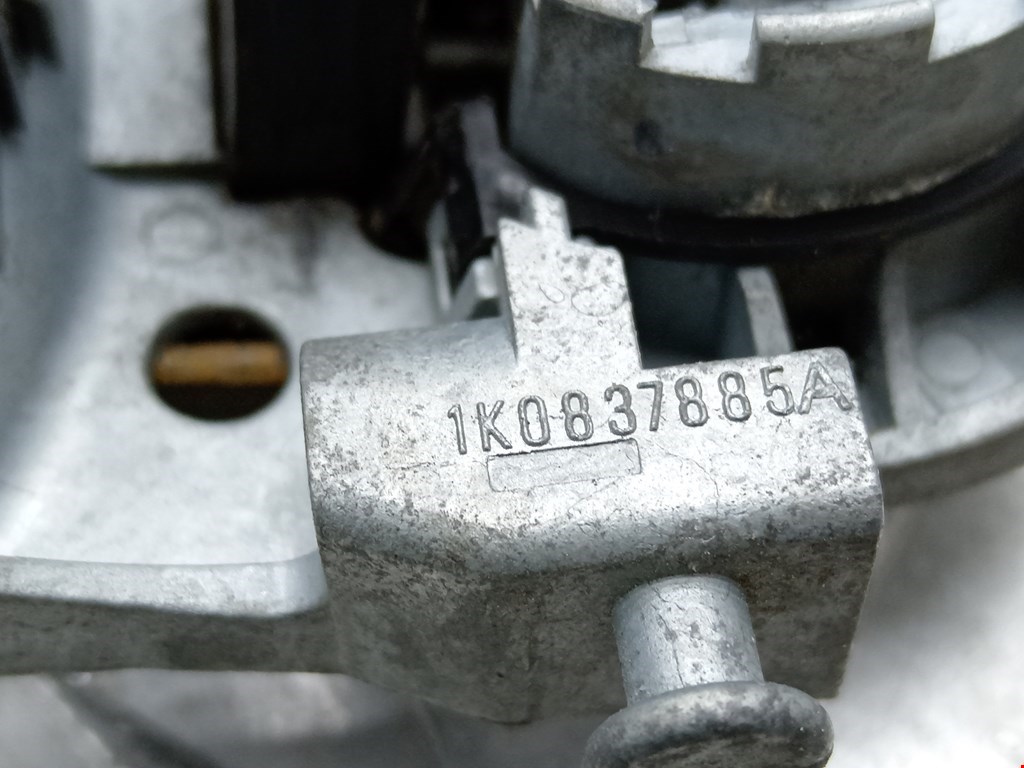 Ручка двери задней наружная левая SKODA Octavia A5 1Z- 2004-2013