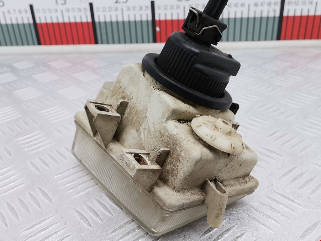 Фара противотуманная левая (ПТФ) VOLKSWAGEN Polo III 1994-2001