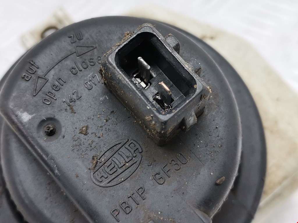 Фара противотуманная левая (ПТФ) VOLKSWAGEN Polo III 1994-2001