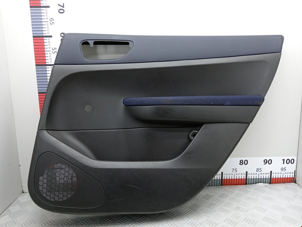 Обшивка двери задняя правая PEUGEOT 307 2001-2008