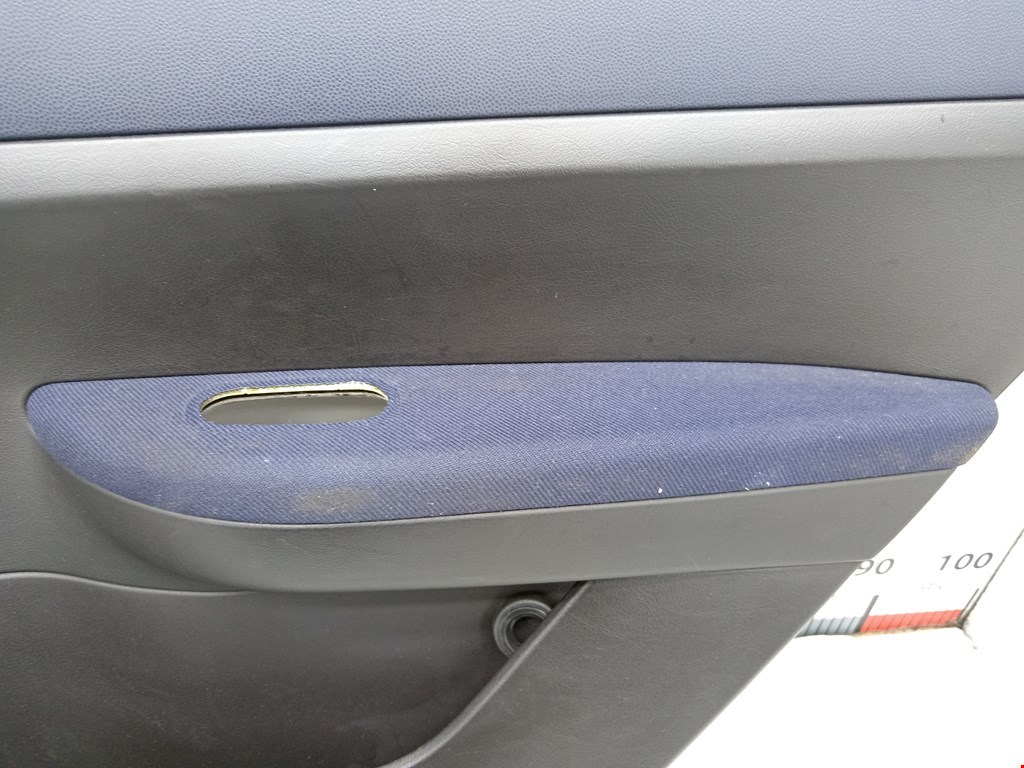 Обшивка двери задняя правая PEUGEOT 307 2001-2008