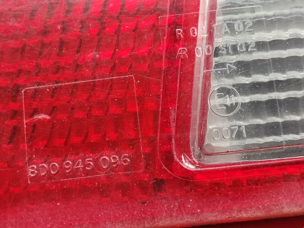 Фонарь задний правый AUDI A4 B5 1995-2001