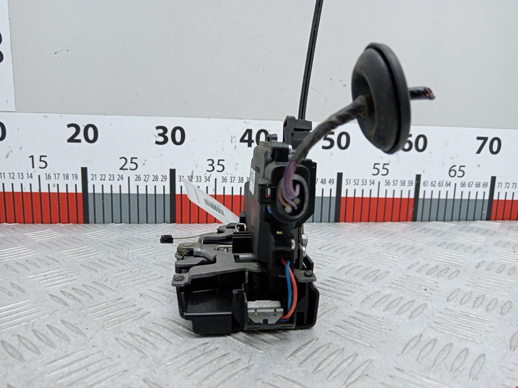 Замок двери задней правой SKODA Octavia A5 1Z- 2004-2013