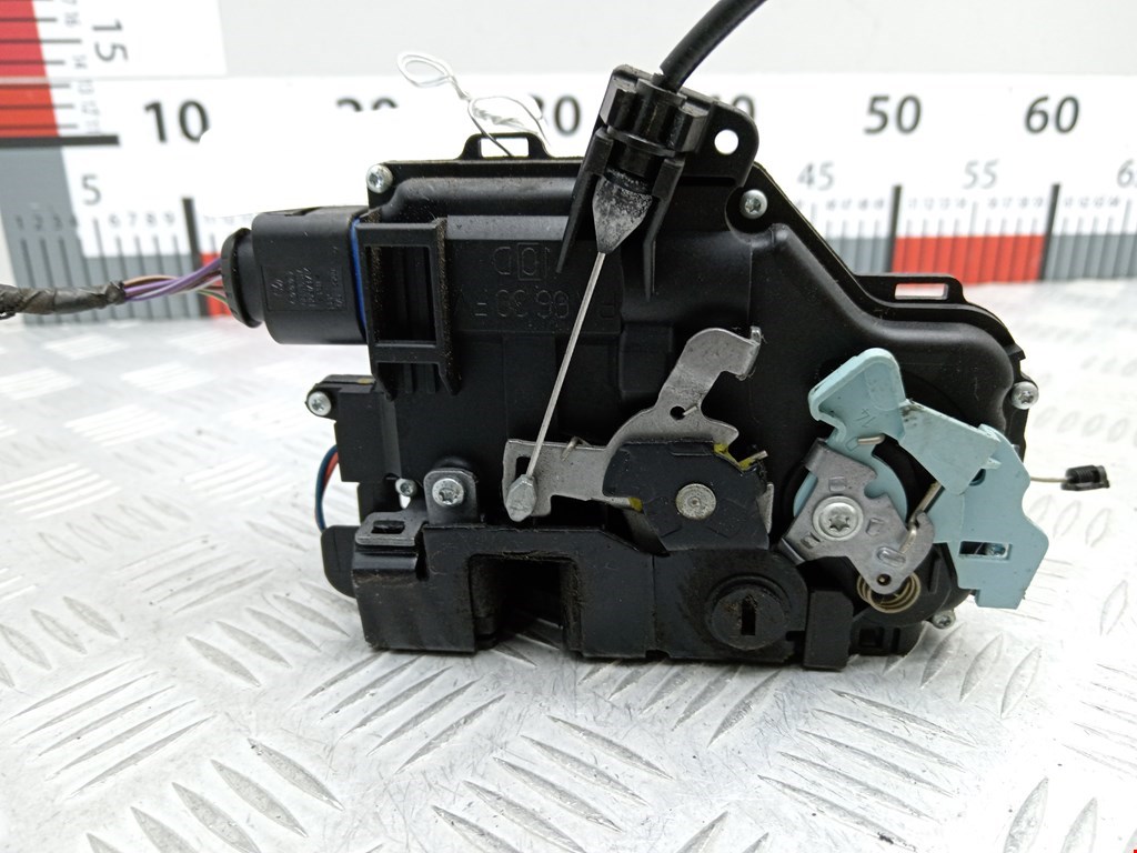 Замок двери задней правой SKODA Octavia A5 1Z- 2004-2013