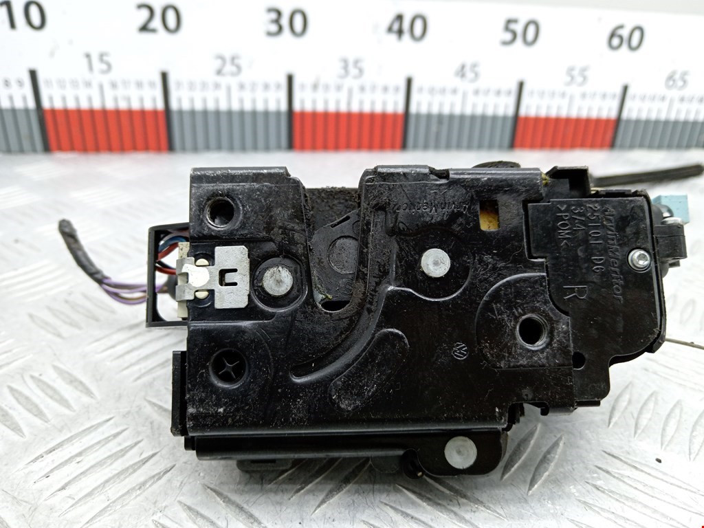 Замок двери задней правой SKODA Octavia A5 1Z- 2004-2013