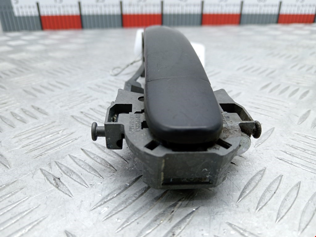 Ручка двери задней наружная левая SKODA Octavia A5 1Z- 2004-2013