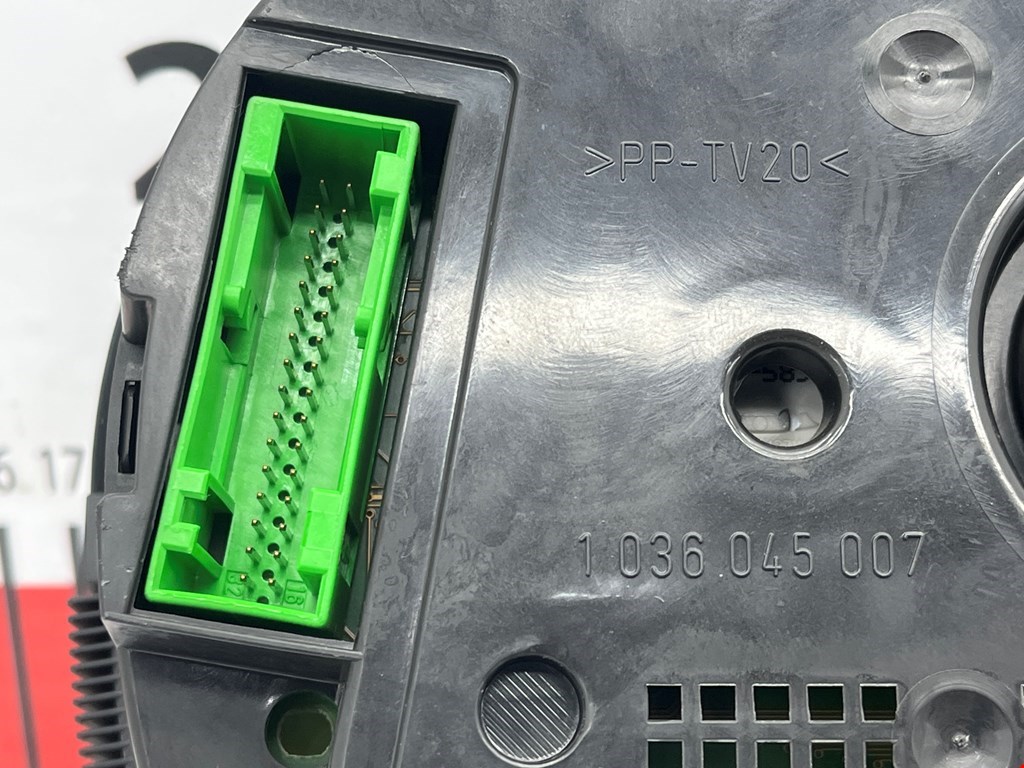 Панель приборов (щиток) VOLKSWAGEN Golf IV 1997-2003