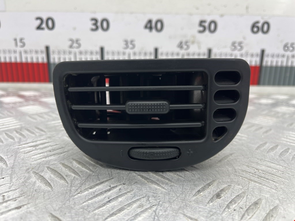 Дефлектор воздушный CITROEN Saxo 1996-2003