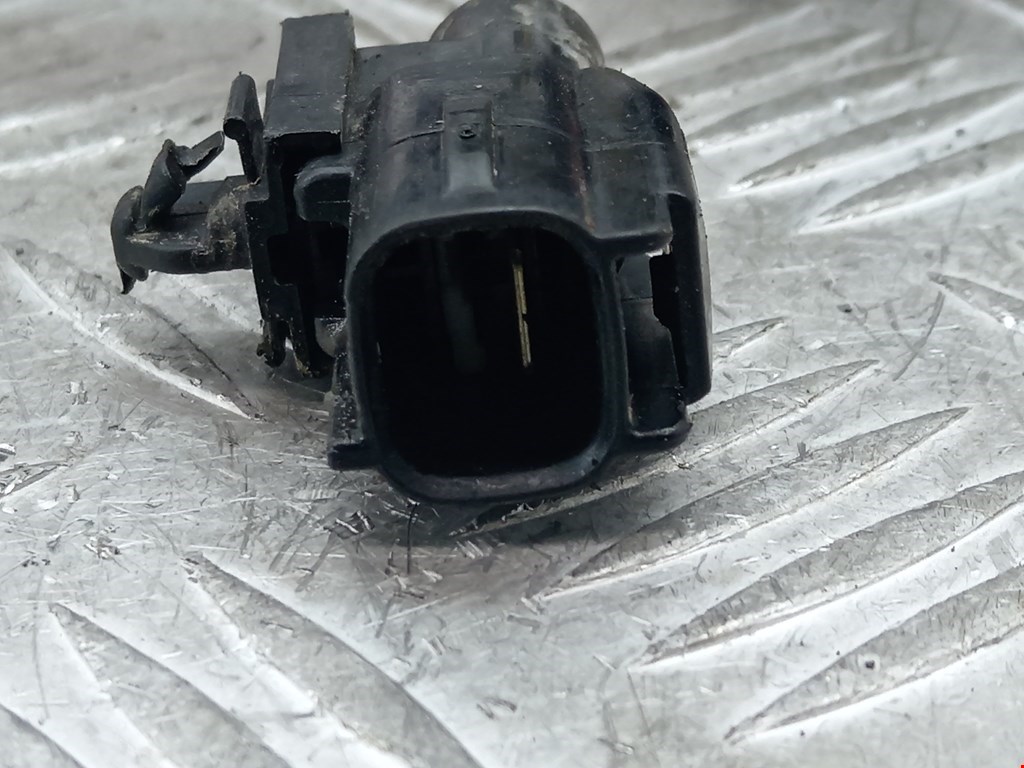 Клемма аккумулятора (плюс) + VOLVO V40 I 1995-2004