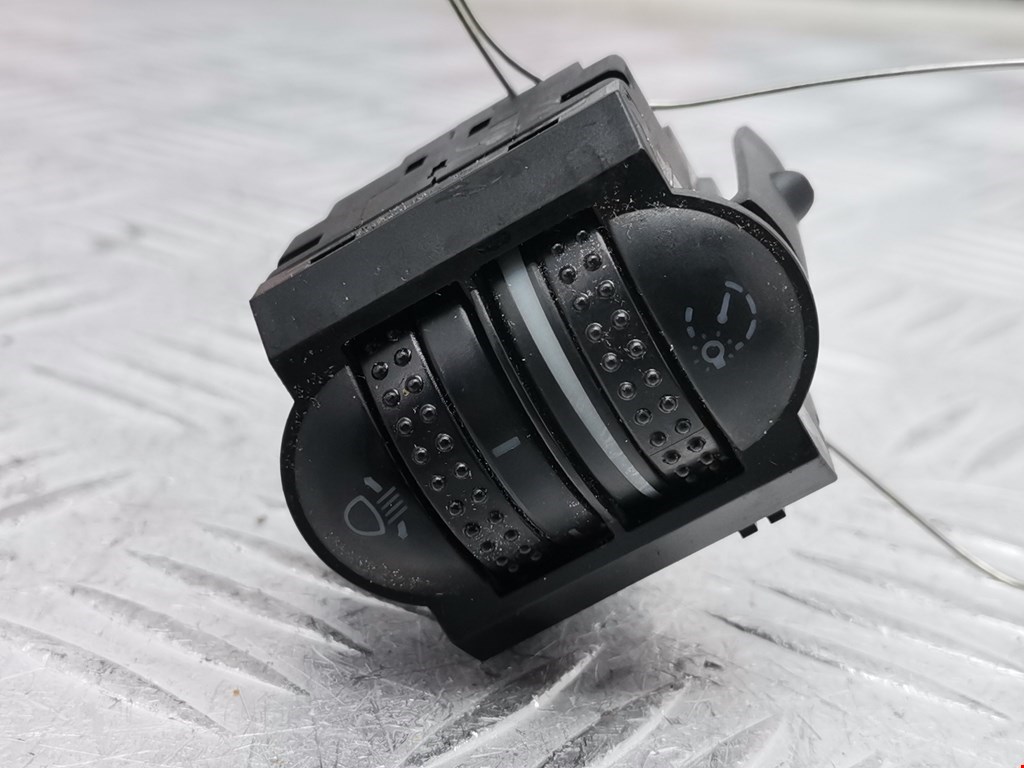 Кнопка корректора фар VOLKSWAGEN Polo III 1994-2001