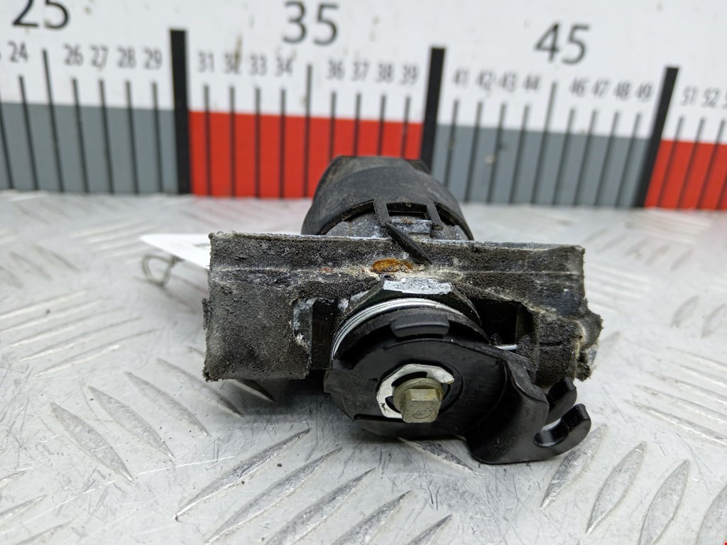 Вставка замка багажника BMW 7er 7 серия E65/E66 2001-2008