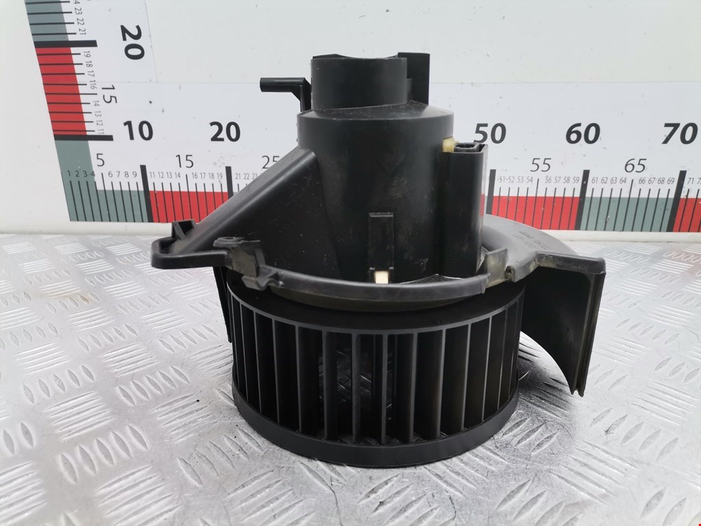 Моторчик (мотор) отопителя салона OPEL Astra G 1998-2005