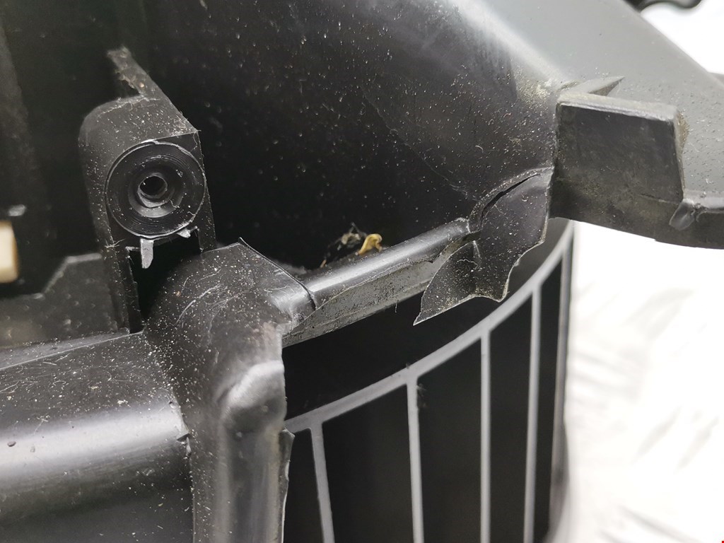 Моторчик (мотор) отопителя салона OPEL Astra G 1998-2005