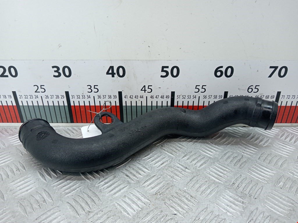 Патрубок интеркулера VOLKSWAGEN Passat B5 1997-2005