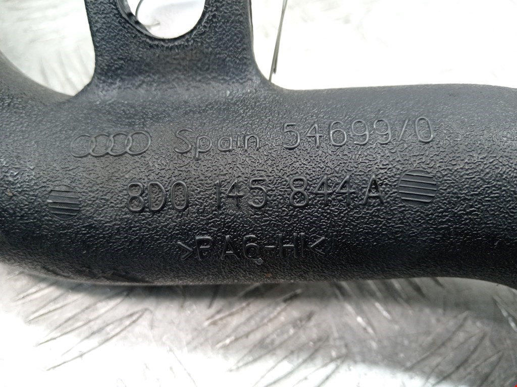 Патрубок интеркулера VOLKSWAGEN Passat B5 1997-2005