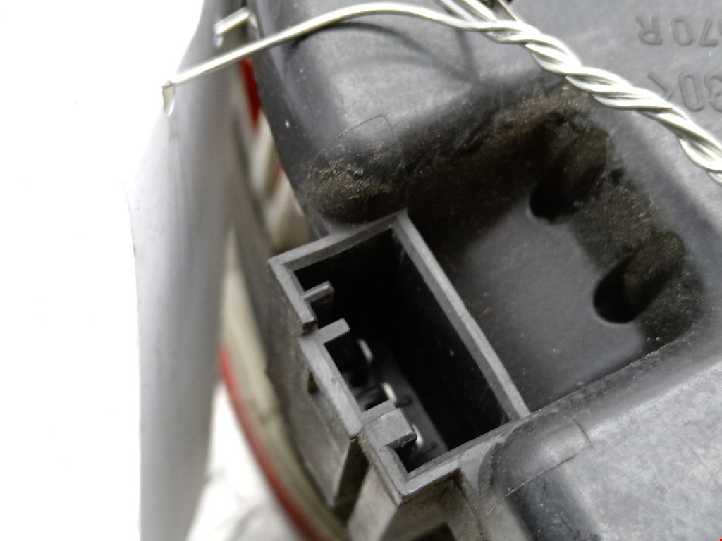 Фонарь задний внутренний правый BMW 3er E46 1998-2006