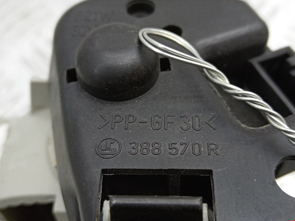 Фонарь задний внутренний правый BMW 3er E46 1998-2006