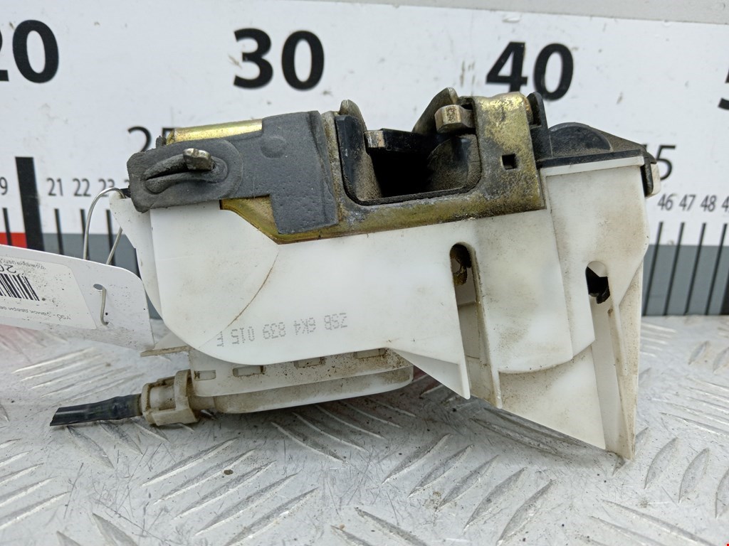 Замок двери задней левой VOLKSWAGEN Polo III 1994-2001