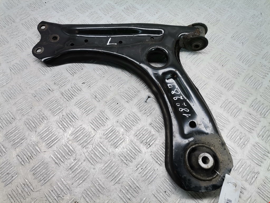 Рычаг передний левый SKODA Rapid 2012-2020