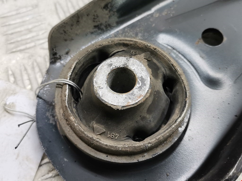 Рычаг передний левый SKODA Rapid 2012-2020