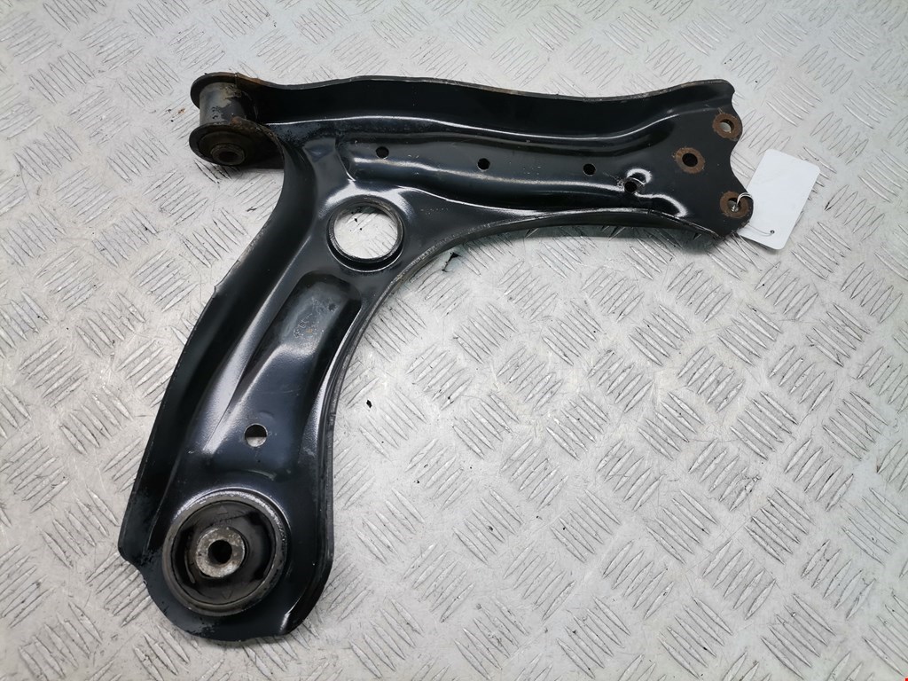 Рычаг передний левый SKODA Rapid 2012-2020