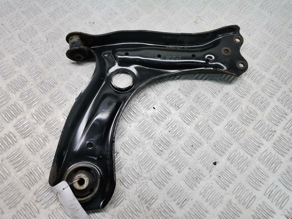 Рычаг передний левый SKODA Rapid 2012-2020