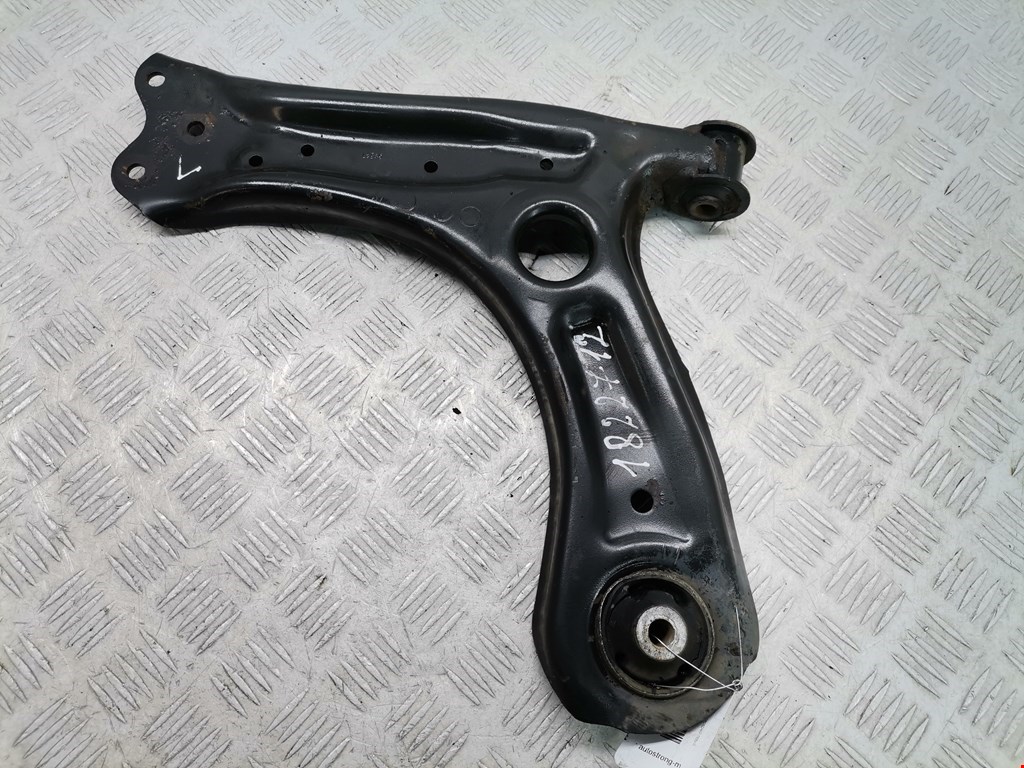 Рычаг передний левый SKODA Rapid 2012-2020