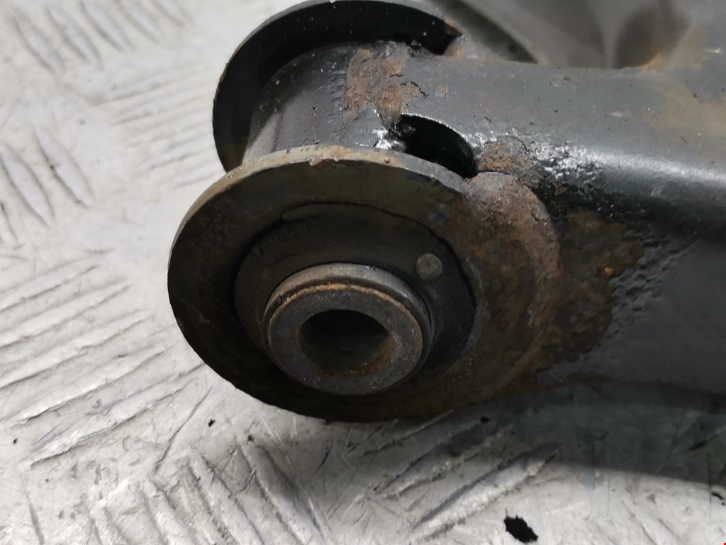 Рычаг передний левый SKODA Rapid 2012-2020