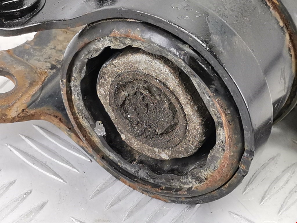 Рычаг передний правый FORD C-MAX 2003-2010